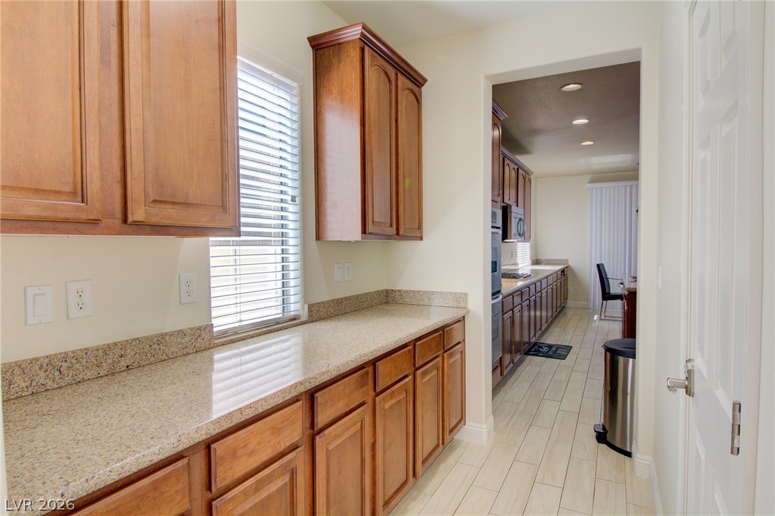 8925 Monte Oro Drive Property Photo 12