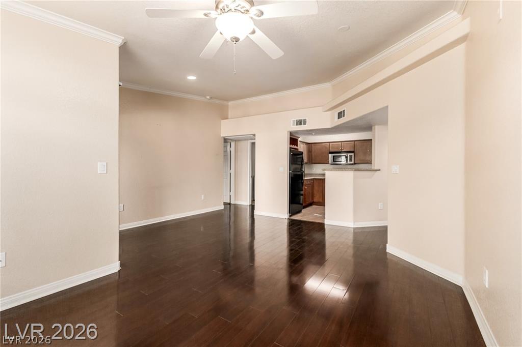 4400 South Jones Boulevard 3119 Property Photo 6