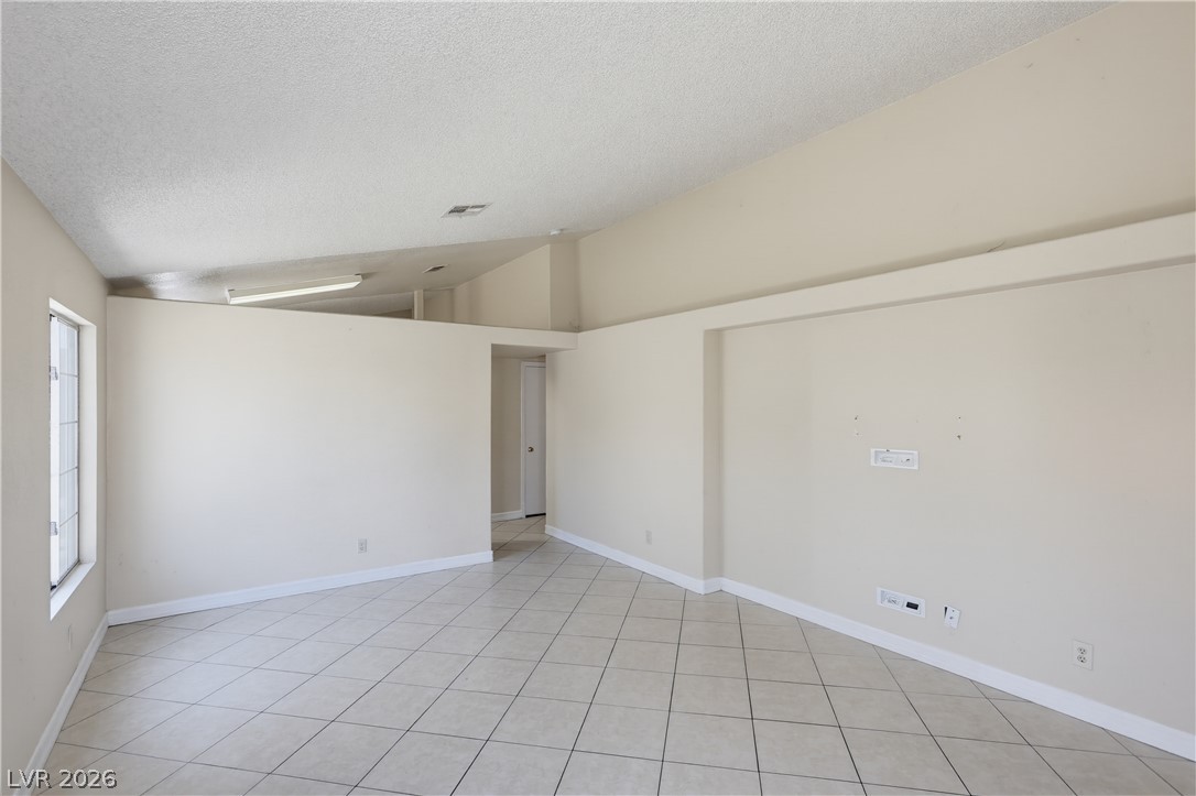 2617 Rising Legend Way Property Photo 4