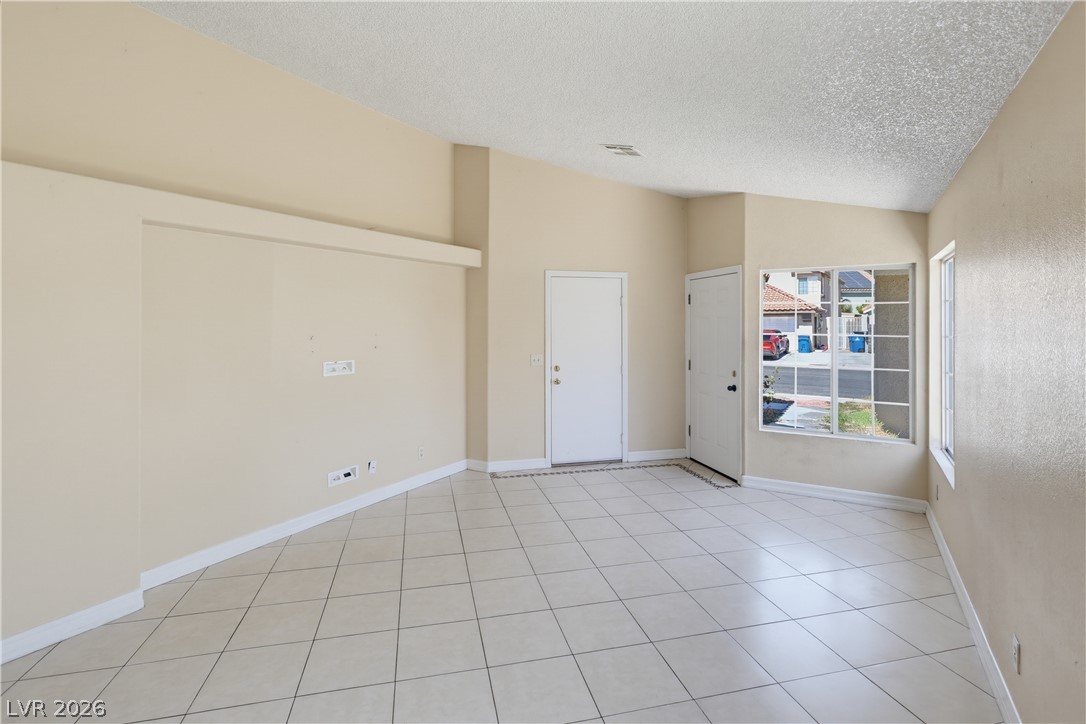2617 Rising Legend Way Property Photo 6