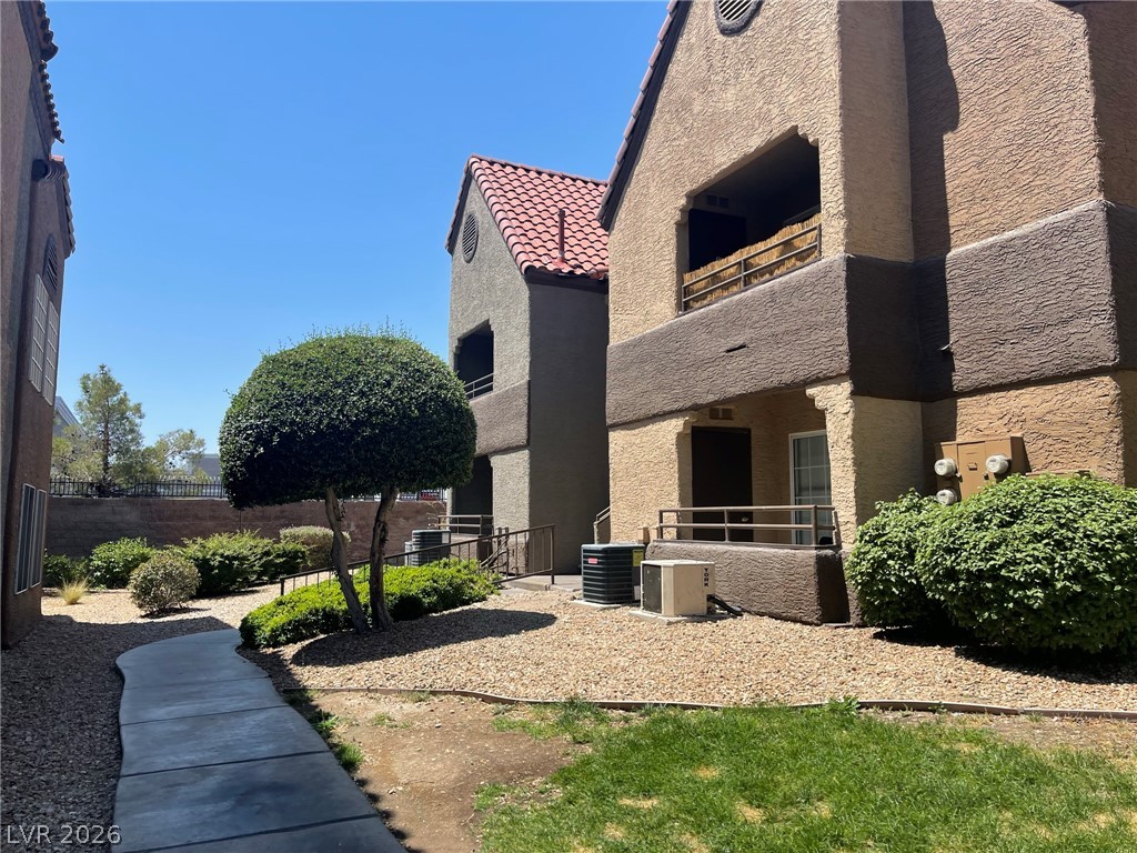 2200 South Fort Apache Road 1015 Property Photo 1