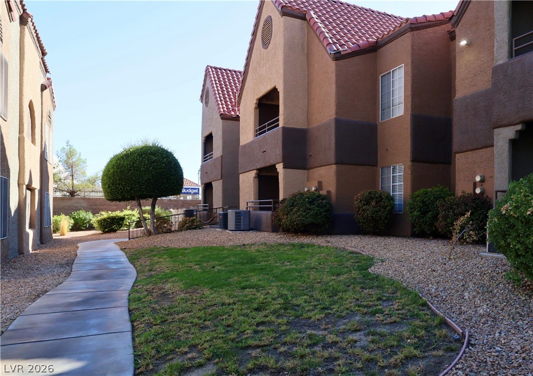 2200 South Fort Apache Road 1015 Property Photo 1