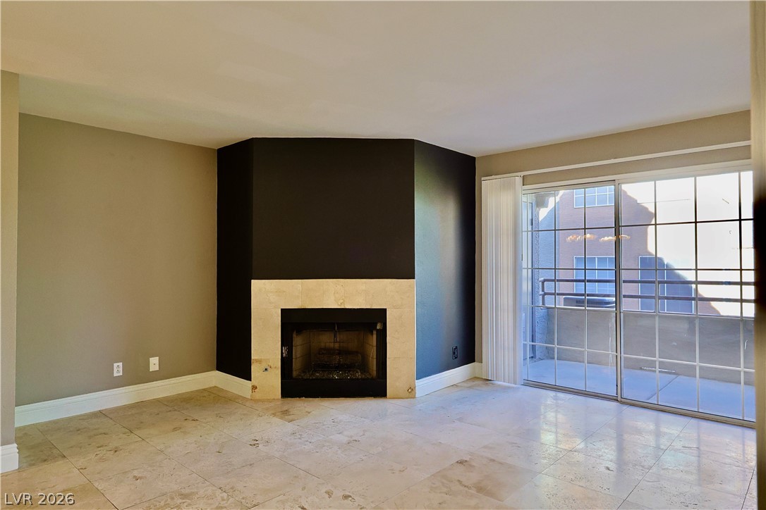 2200 South Fort Apache Road 1015 Property Photo 5