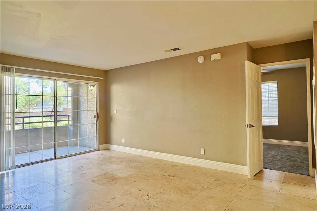 2200 South Fort Apache Road 1015 Property Photo 6