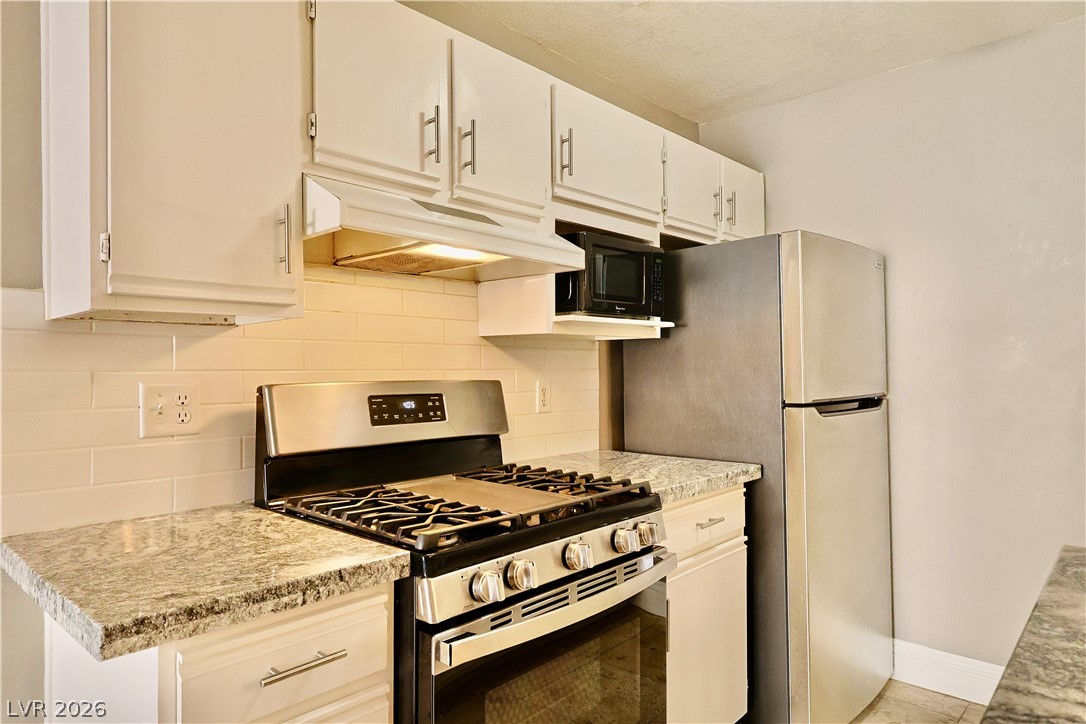 2200 South Fort Apache Road 1015 Property Photo 9