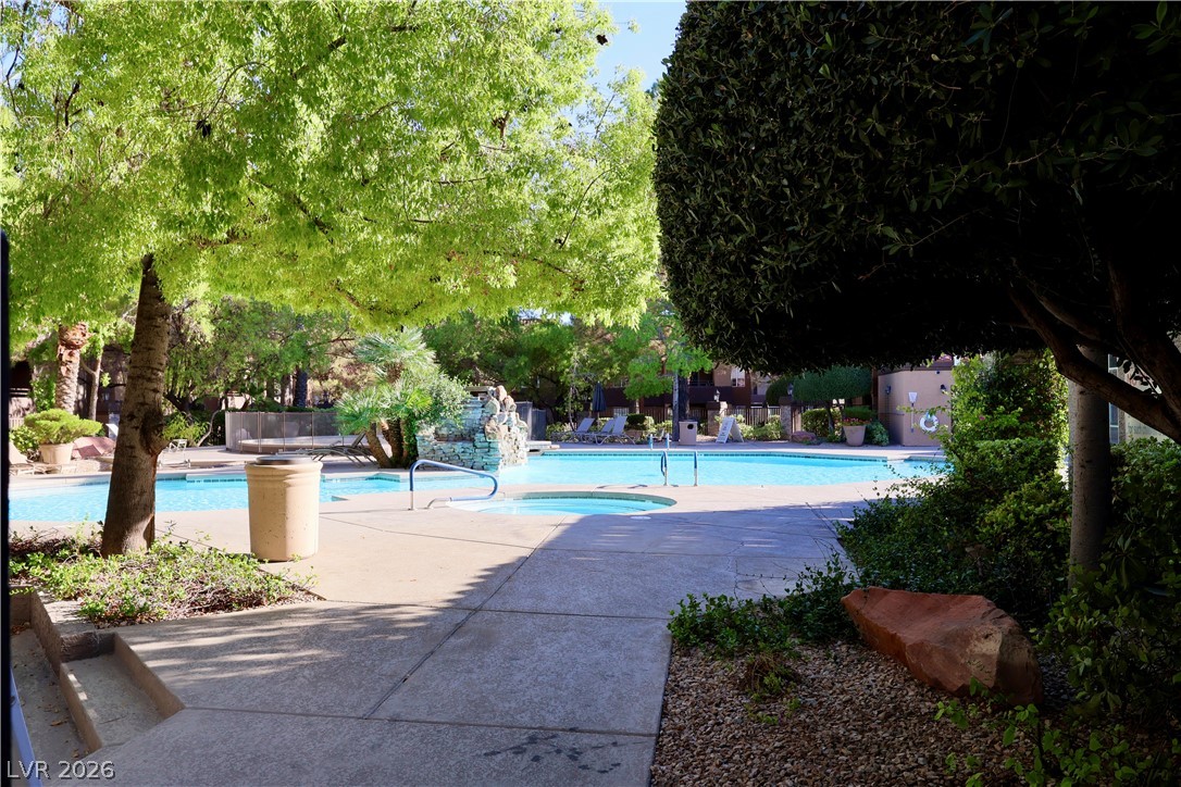 2200 South Fort Apache Road 1015 Property Photo 19