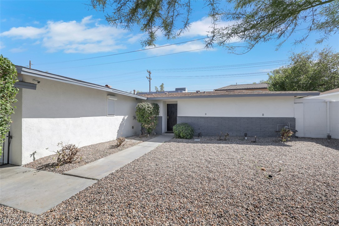 2013 Sunland Avenue Property Photo 2