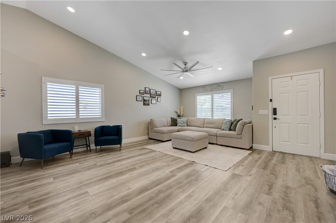 5101 Maverick Street Property Photo 5