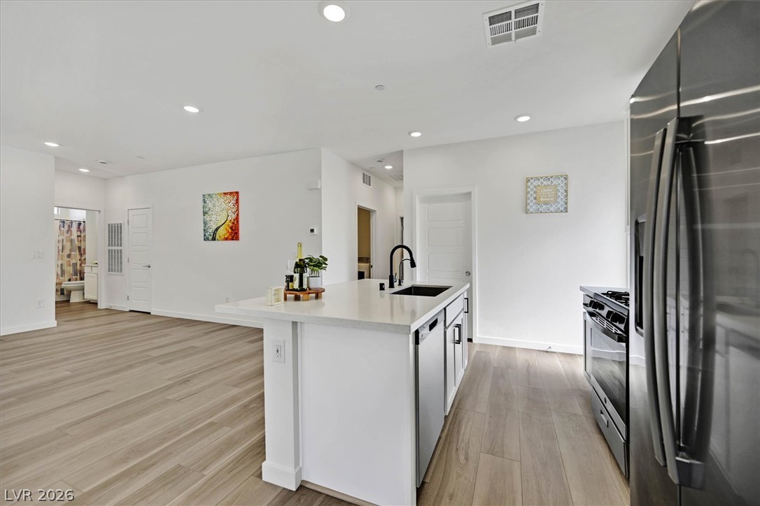 881 Regent Terrace Lane Property Photo 15