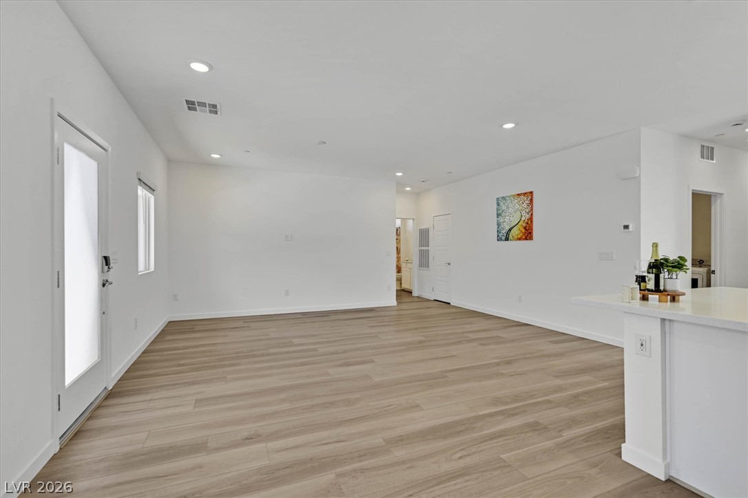 881 Regent Terrace Lane Property Photo 17