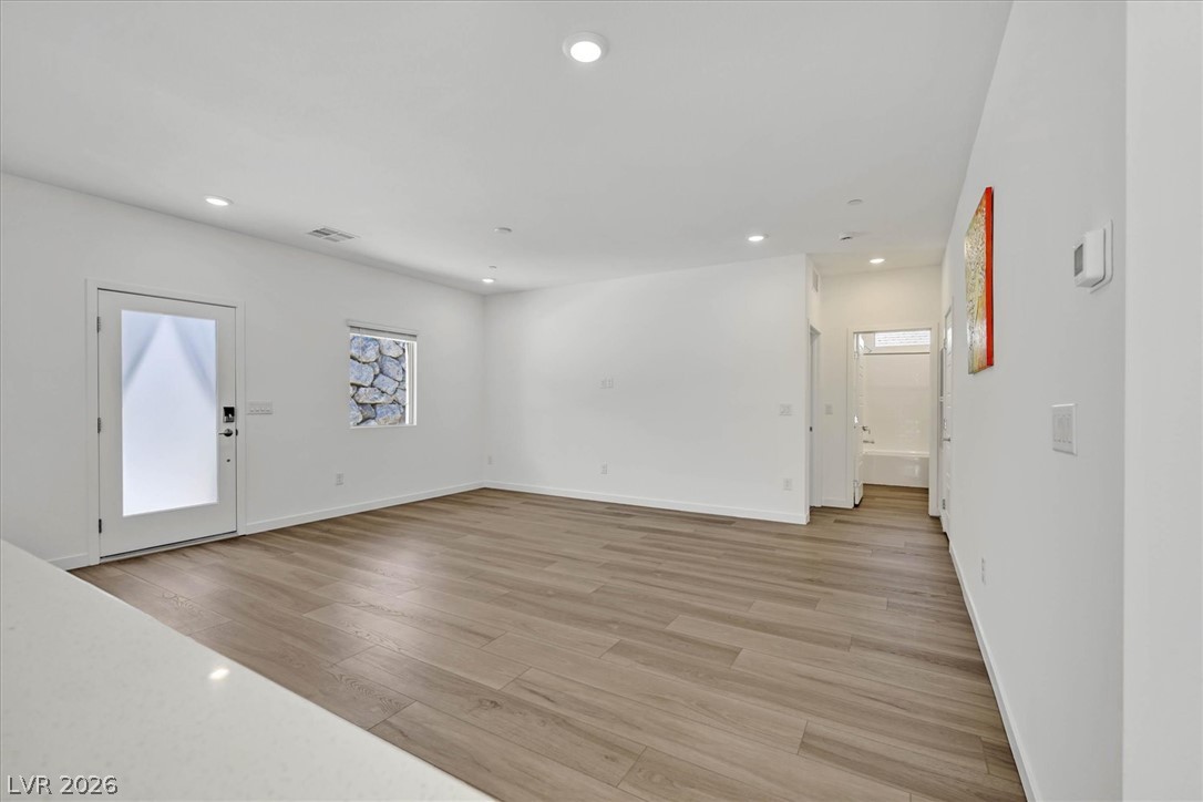881 Regent Terrace Lane Property Photo 18