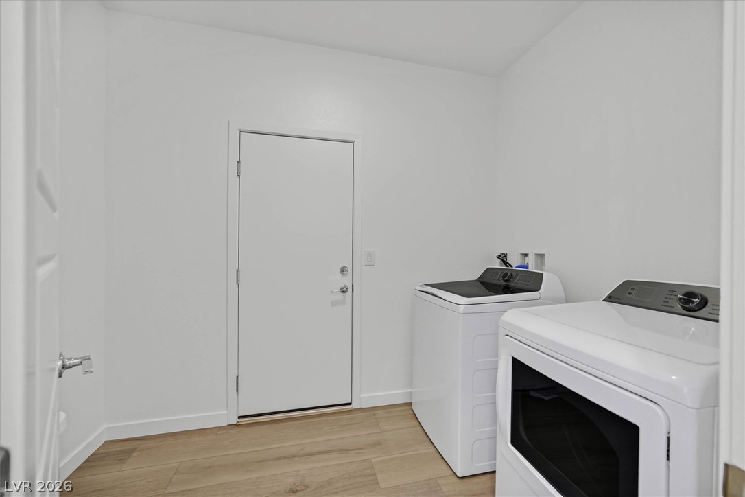 881 Regent Terrace Lane Property Photo 27