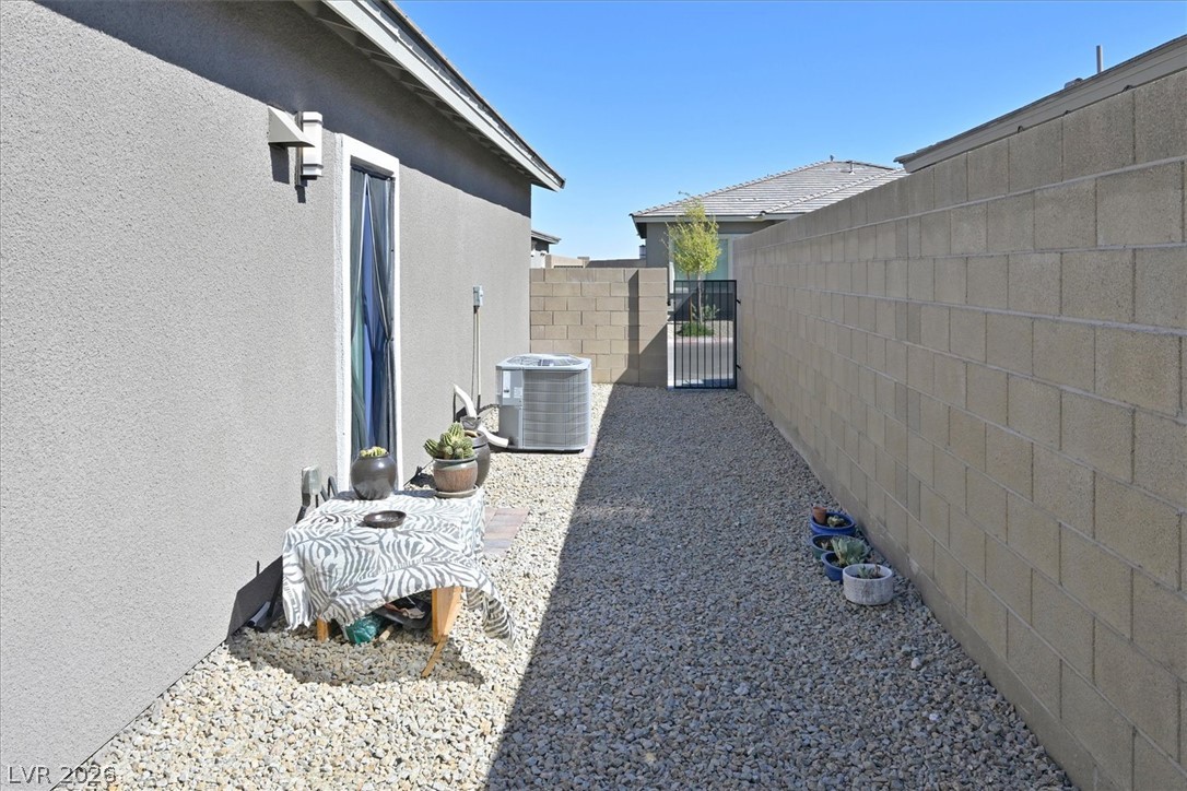 881 Regent Terrace Lane Property Photo 32