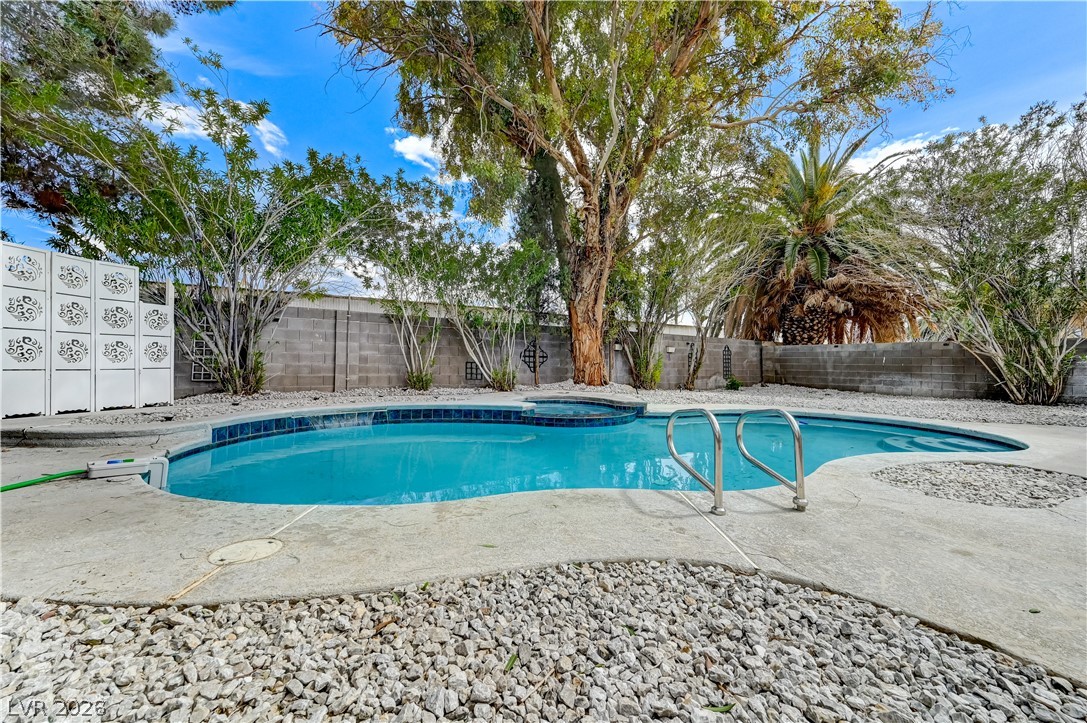 4442 Rolls Royce Road Property Photo 44