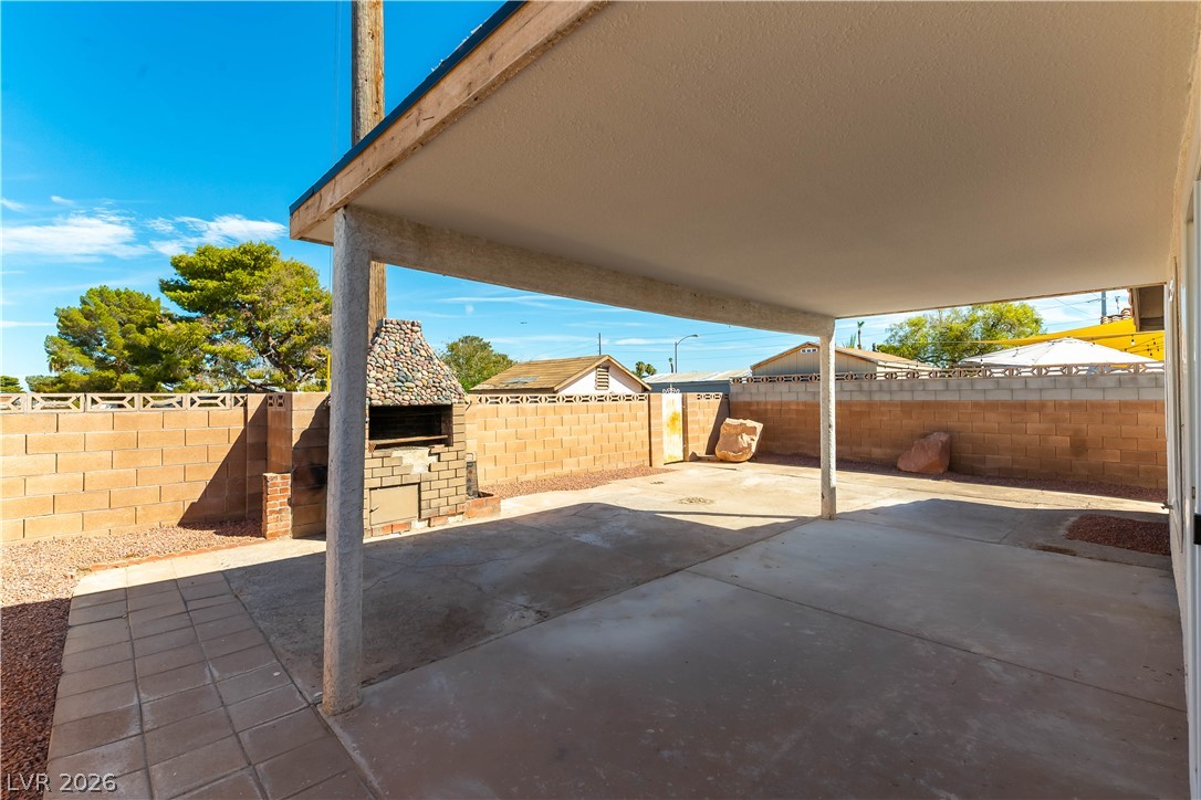 5470 Chela Drive Property Photo 11