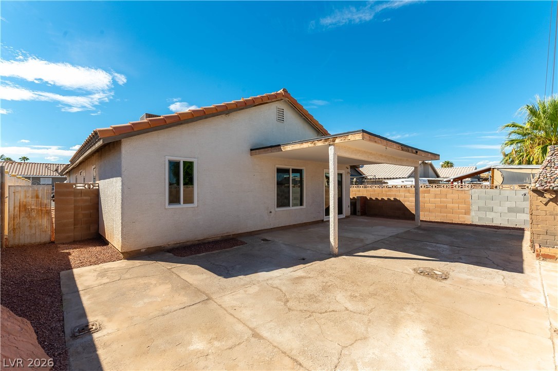 5470 Chela Drive Property Photo 12