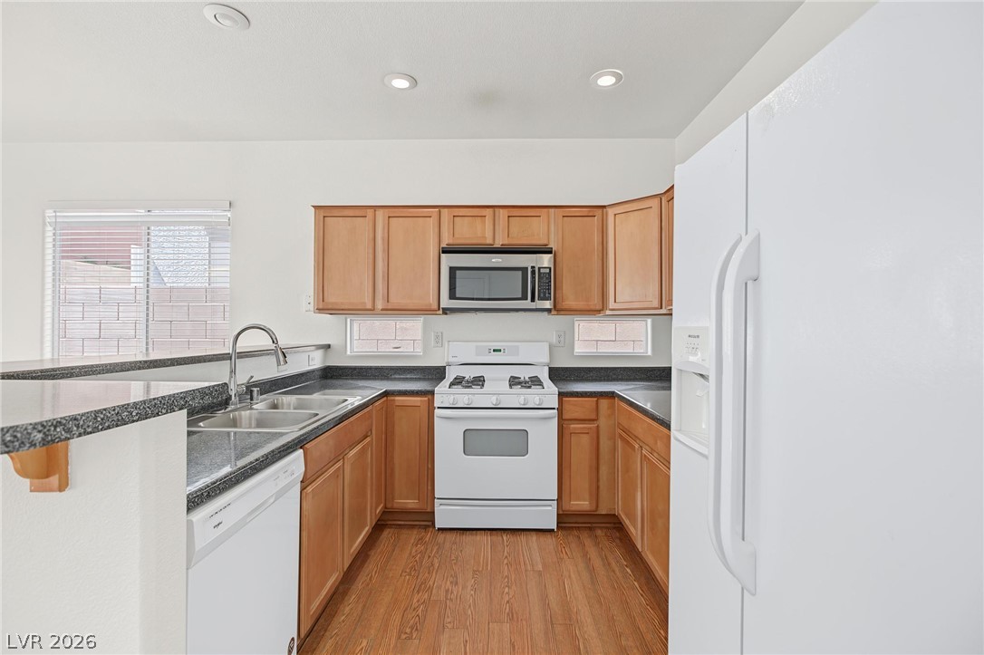 3737 Corpolo Avenue Property Photo 8