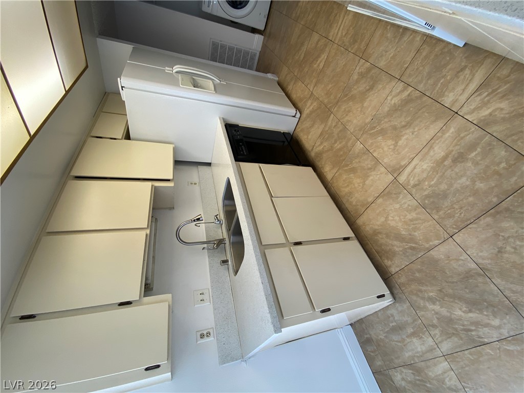 4351 Gannet Circle 168 Property Photo 8