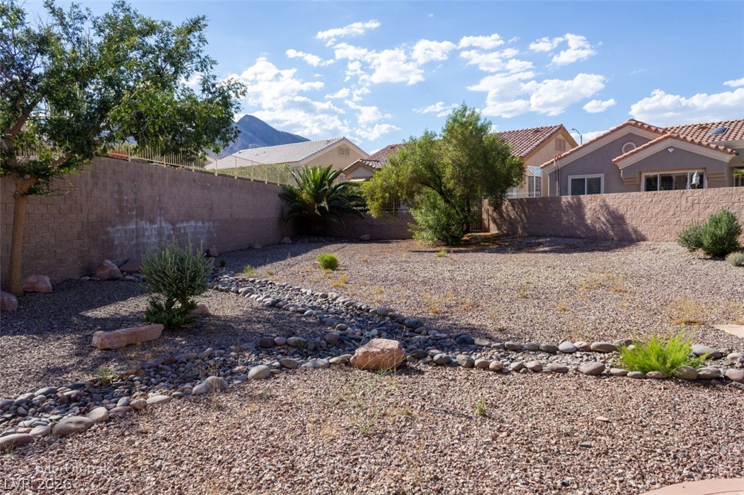 10508 Mission Lakes Avenue Property Photo 23