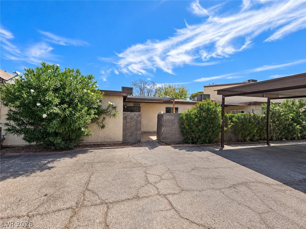 3984 Torsby Place Property Photo 2