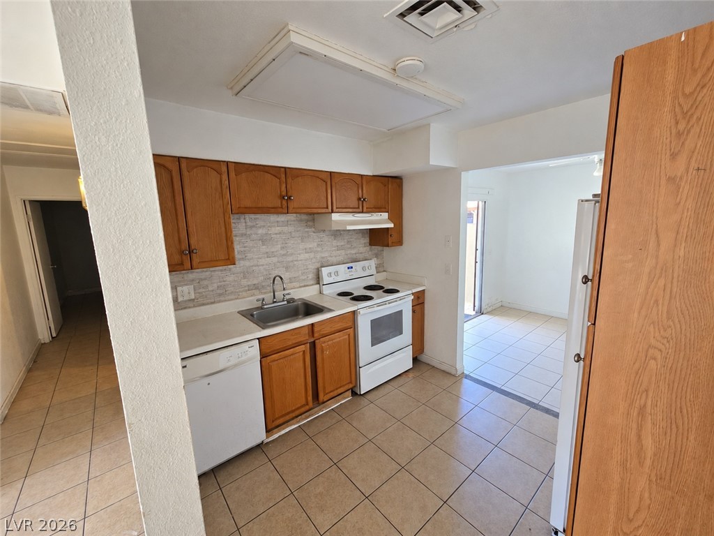 3984 Torsby Place Property Photo 4