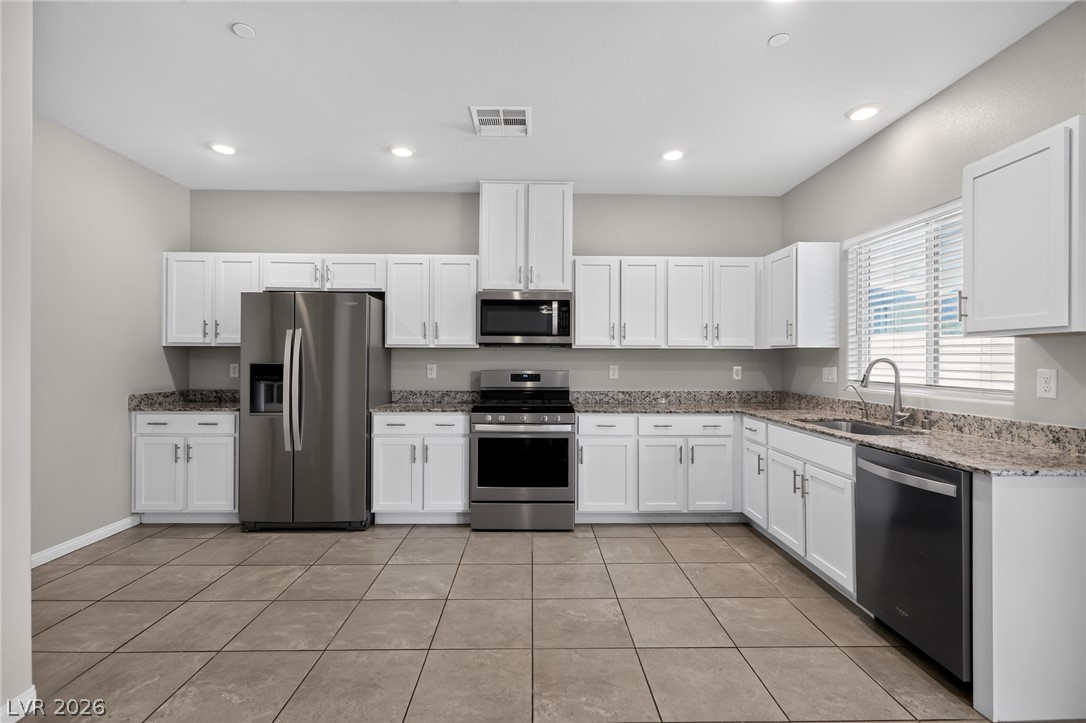 371 Scarlet Pine Court Property Photo 2
