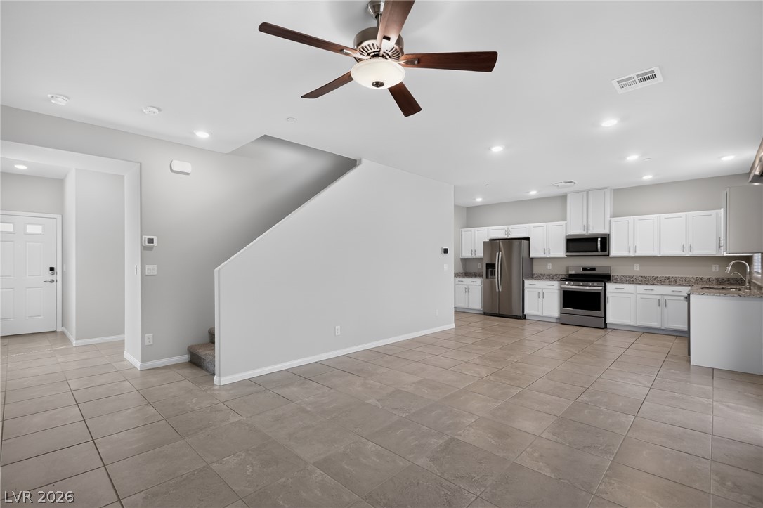 371 Scarlet Pine Court Property Photo 5