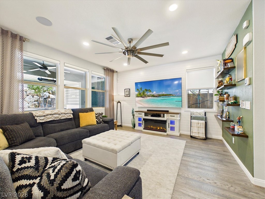 203 Badwater Basin Street Property Photo 11