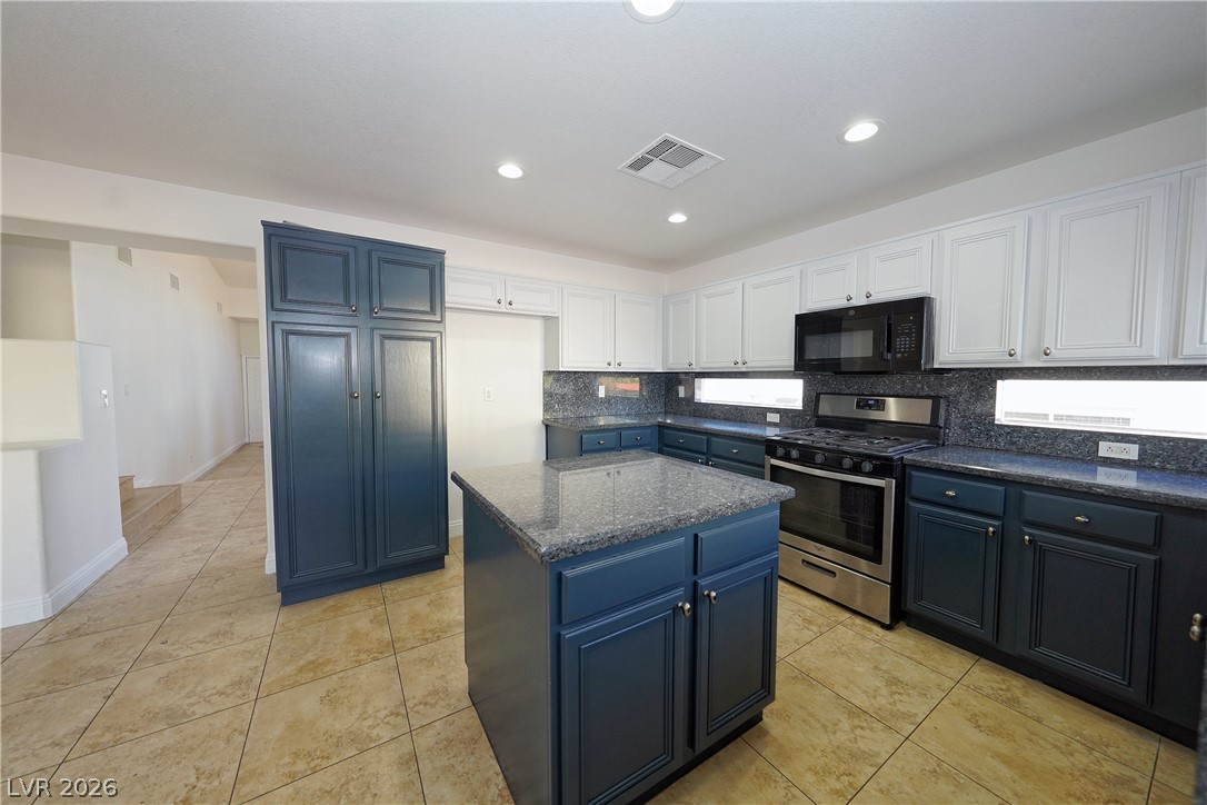 1002 Nimitz Court Property Photo 5