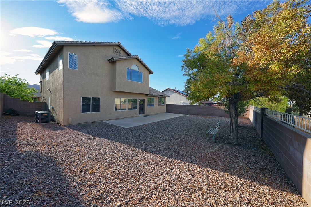 1002 Nimitz Court Property Photo 22