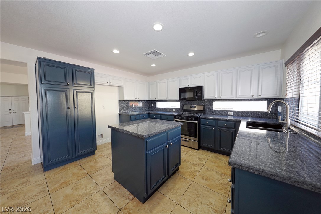 1002 Nimitz Court Property Photo 28