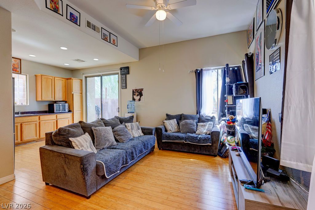 117 Stockton Edge Avenue Property Photo 3