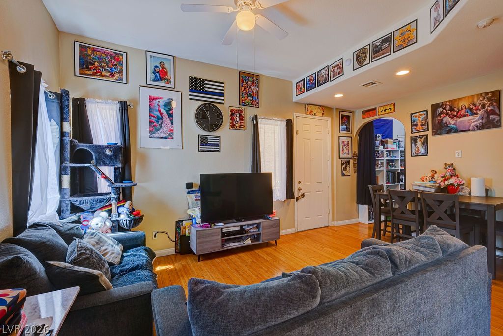 117 Stockton Edge Avenue Property Photo 4