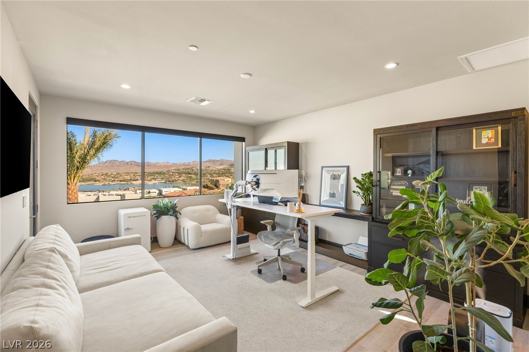 12 Desert Lake Lane Property Photo 36