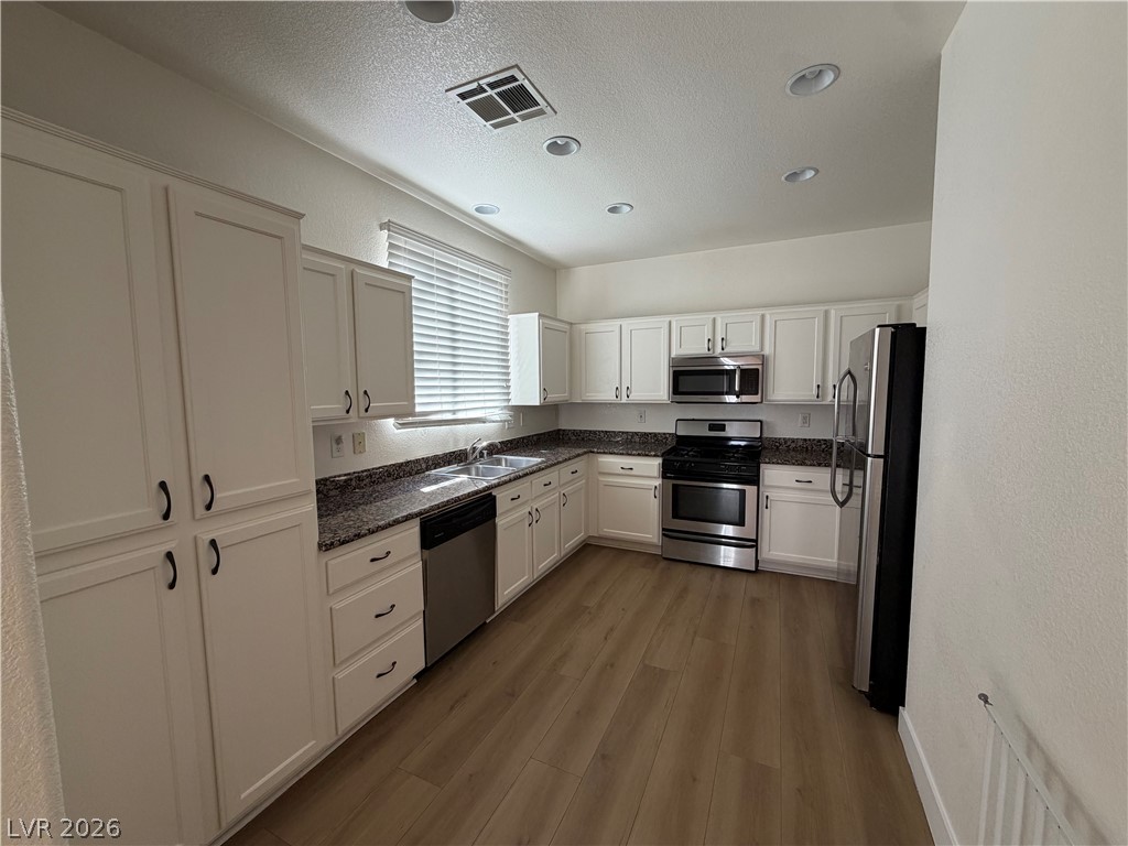 8130 Amy Springs Street Property Photo 13