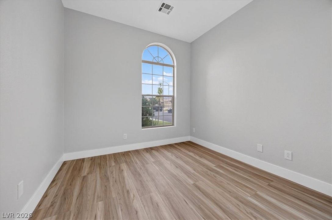 5807 Rothbury Avenue Property Photo 32