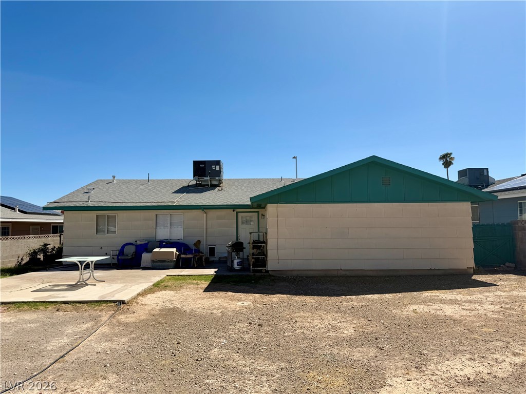 7120 Pinedale Avenue Property Photo 5
