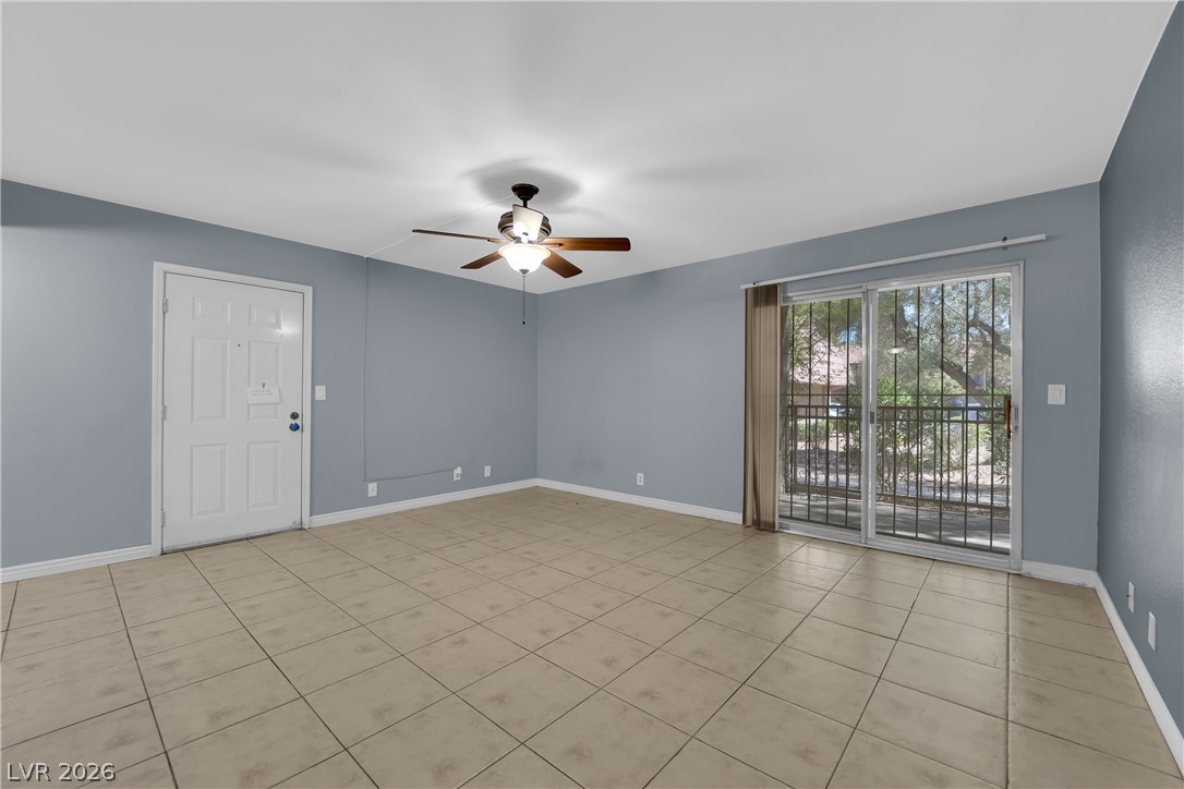5242 River Glen Drive 439 Property Photo 2