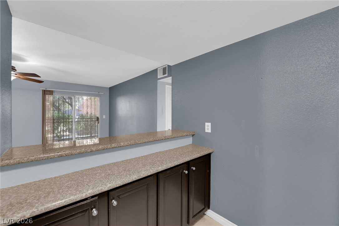 5242 River Glen Drive 439 Property Photo 13