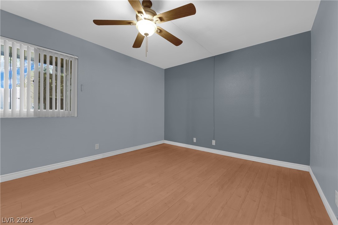 5242 River Glen Drive 439 Property Photo 16