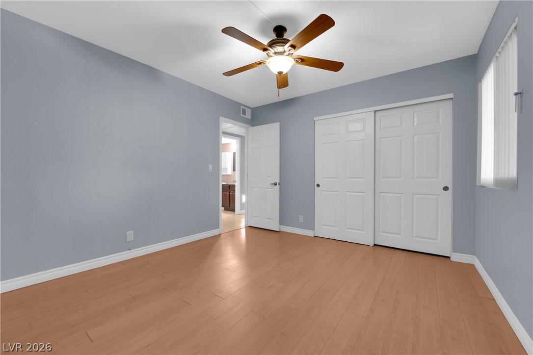 5242 River Glen Drive 439 Property Photo 17