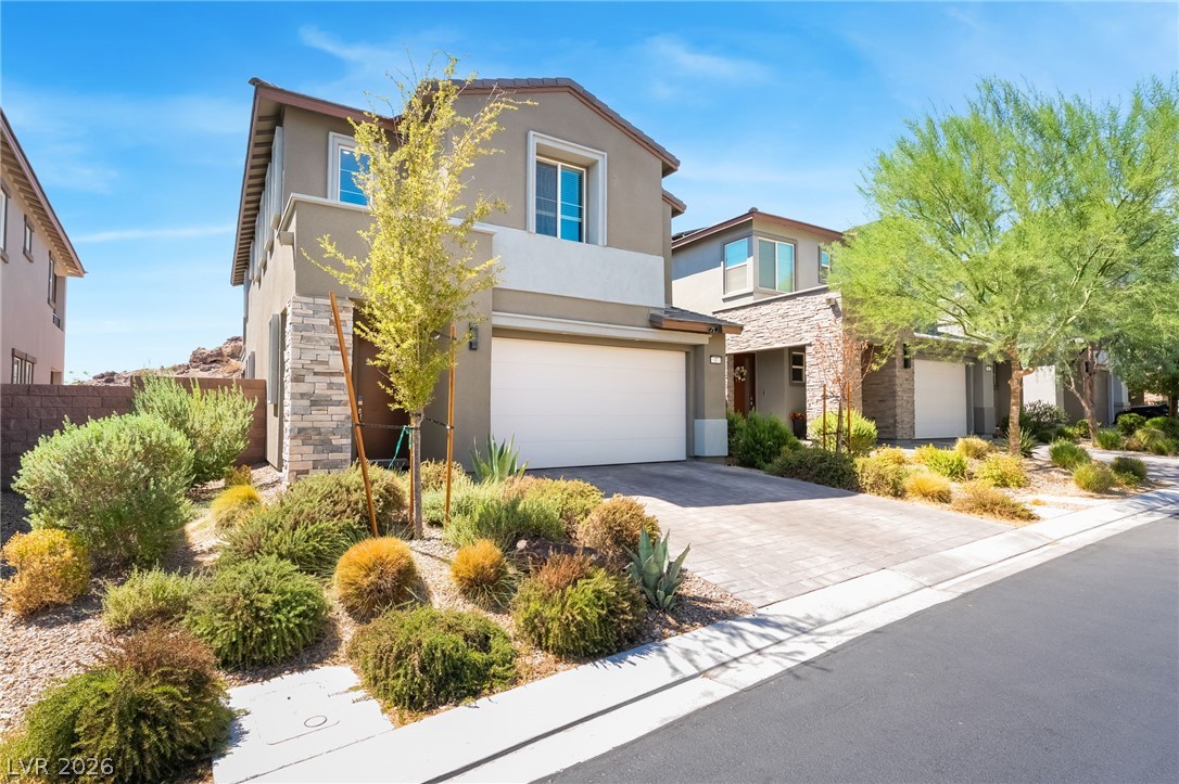 37 Strada Moscato Property Photo 1