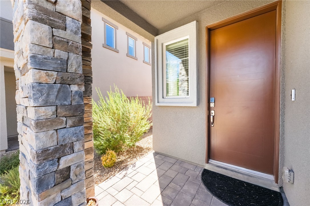 37 Strada Moscato Property Photo 4