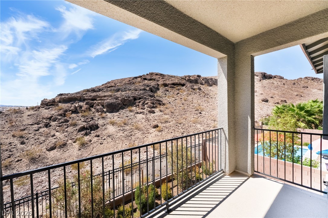 37 Strada Moscato Property Photo 6