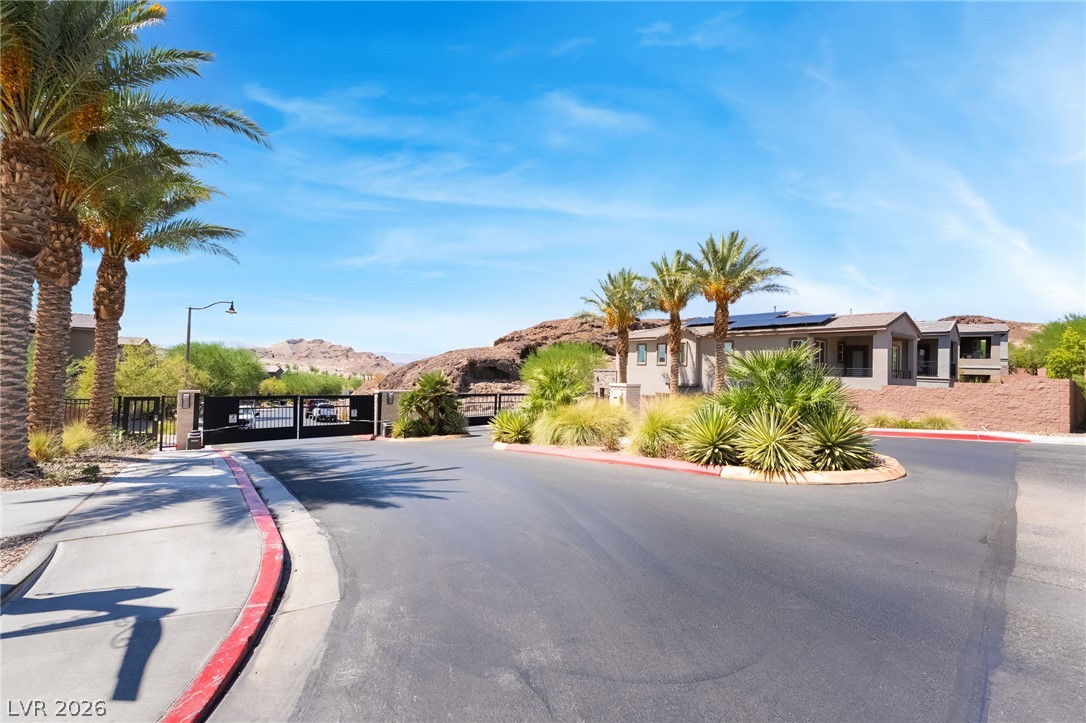 37 Strada Moscato Property Photo 15