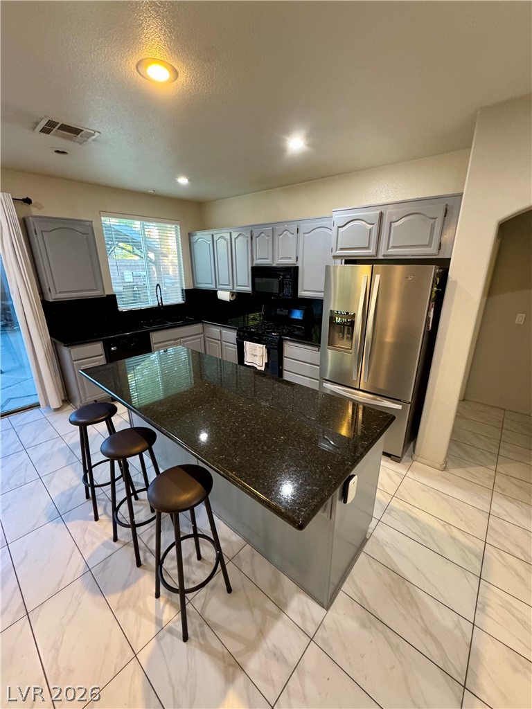 2539 Carmona Circle Property Photo 10
