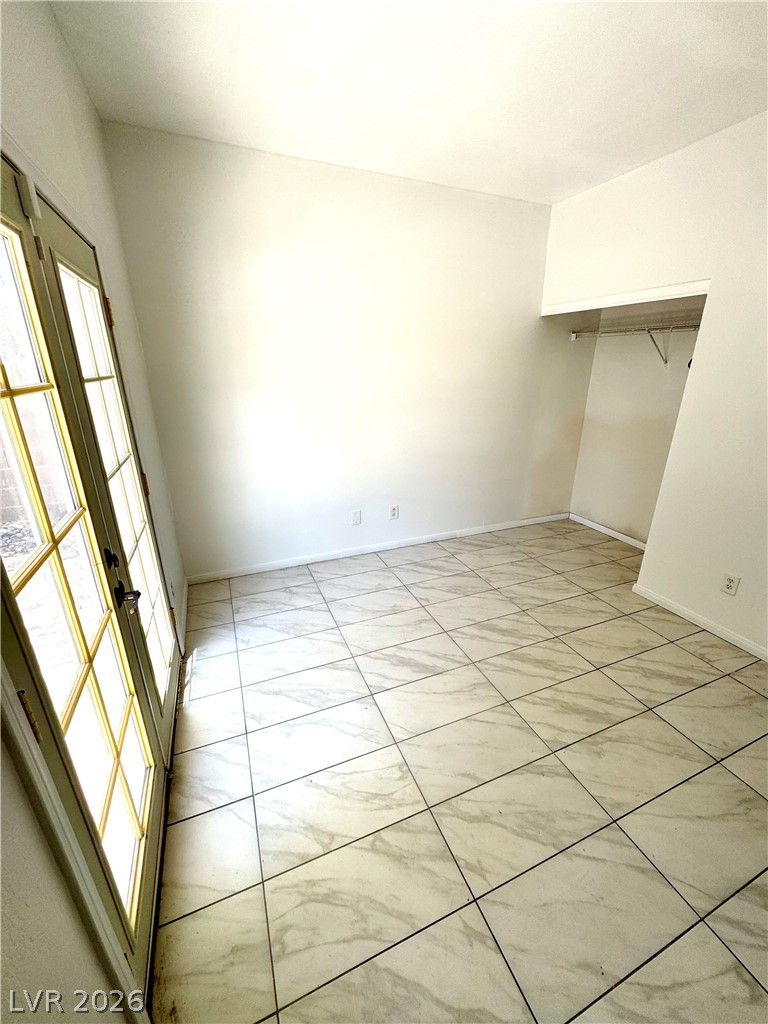 2539 Carmona Circle Property Photo 17
