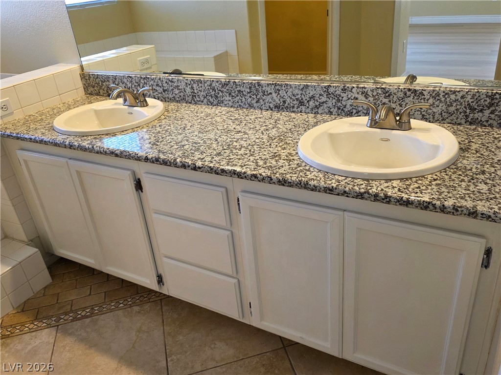 2540 Silver Shadow Drive Property Photo 21