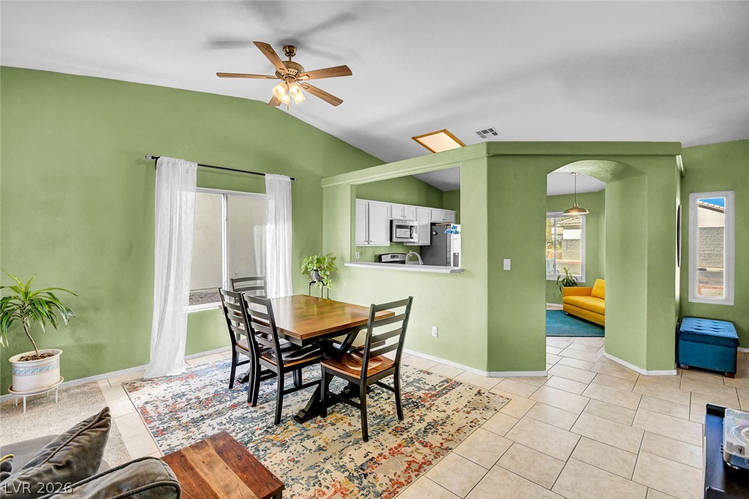 536 Sol De Sandia Street Property Photo 11
