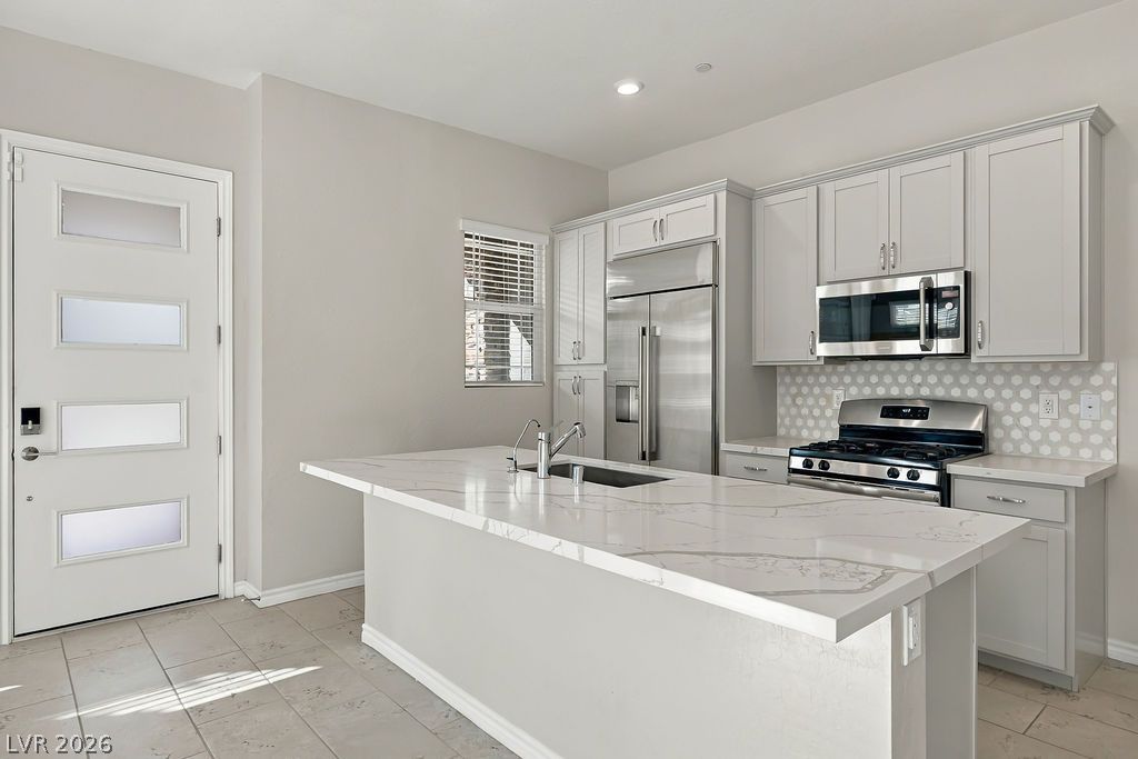 929 Silverfir Court Property Photo 13